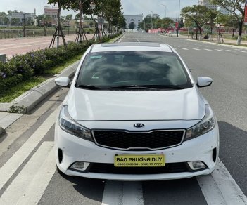 Kia Cerato 2018 - Xe màu trắng