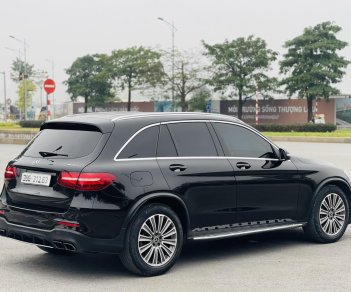 Mercedes-Benz GLC 250 2018 - Bán xe màu đen