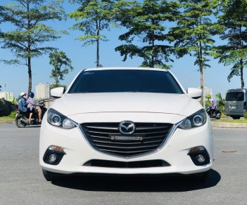 Mazda 3 2015 - Biển Sài Gòn siêu đẹp