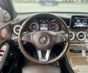 Mercedes-Benz GLC 250 2018 - Bán xe màu đen