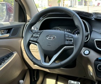 Hyundai Tucson 2020 - Hà Nội Car chi nhánh Sài Gòn - Ngoại thất đỏ, nội thất kem