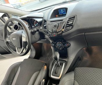Ford Fiesta 2014 - Giá chỉ 330 triệu