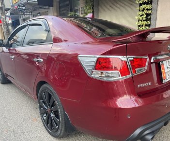 Kia Forte 2011 - Cần bán lại xe 310tr