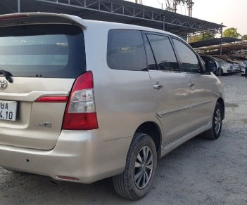 Toyota Innova 2015 - Xe màu bạc