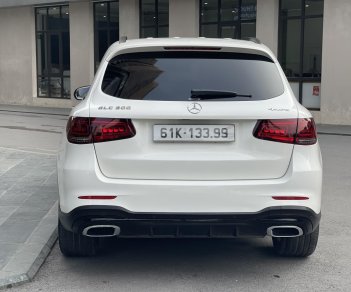 Mercedes-Benz GLC 300 2019 - Màu trắng, nhập khẩu nguyên chiếc