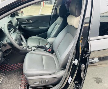 Hyundai Kona 2018 - Bán xe màu đen