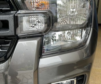 Ford Ranger 2023 - Giá cạnh tranh