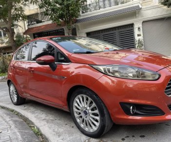 Ford Fiesta 2014 - Màu đỏ, nhập khẩu