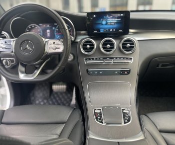 Mercedes-Benz GLC 300 2019 - Màu trắng, nhập khẩu nguyên chiếc