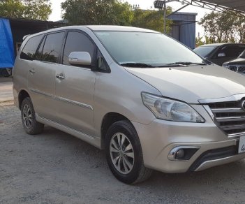 Toyota Innova 2015 - Xe màu bạc