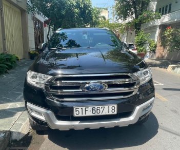 Ford Everest 2016 - Màu đen, nhập khẩu