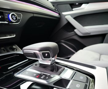 Audi Q5 2021 - Model 2022, màu đen
