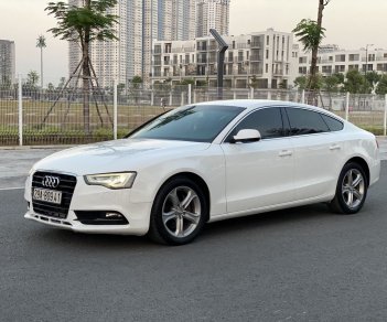 Audi A5 2012 - Cần bán lại xe màu trắng