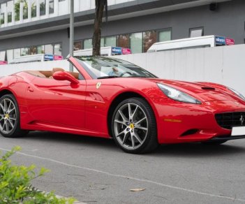 Ferrari California 2010 - Màu đỏ, nhập khẩu nguyên chiếc