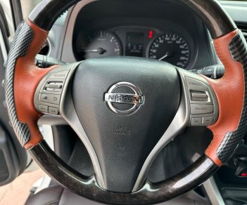 Nissan Navara 2015 - Xe màu trắng