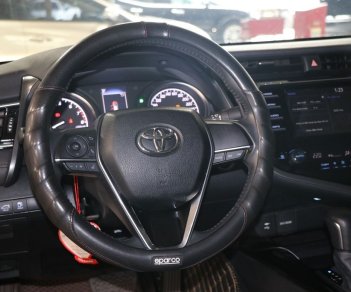 Toyota Camry 2021 - Màu đen, nhập khẩu, 968 triệu