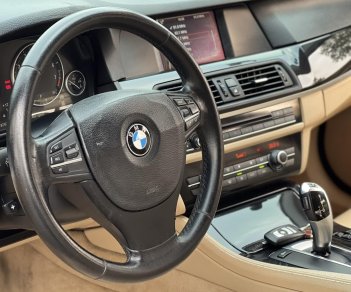 BMW 523i 2011 - Màu xanh lam, nhập khẩu nguyên chiếc