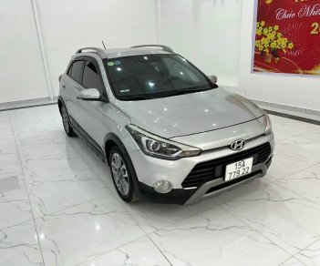 Hyundai i20 Active 2016 - Màu bạc, nhập khẩu