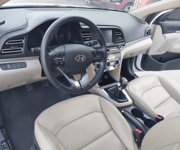 Hyundai Elantra 2019 - Xe màu trắng còn rất mới và đẹp