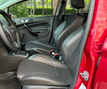 Ford Fiesta 2018 - Xe mới đăng kiểm trước Tết, bảo hiểm còn 5 tháng