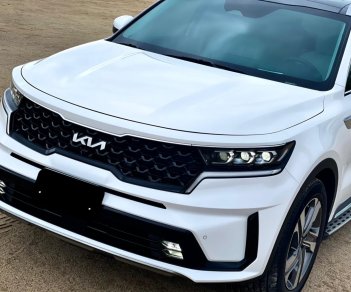 Kia Sorento 2022 - Xe màu trắng