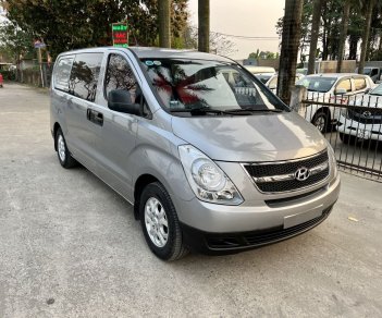 Hyundai Grand Starex 2014 - Bán xe tải van 6 chỗ, 670kg, đăng ký 2015