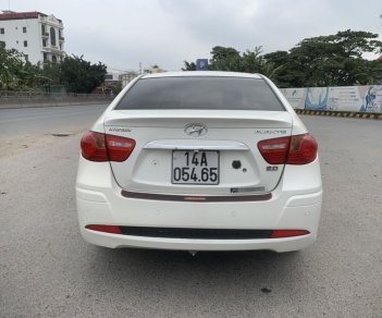 Hyundai Avante 2012 - Màu trắng, giá chỉ 325 triệu