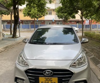 Hyundai Premio 2017 - Màu bạc