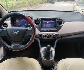 Hyundai Premio 2017 - Màu bạc