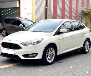 Ford Focus 2019 - Màu trắng giá ưu đãi