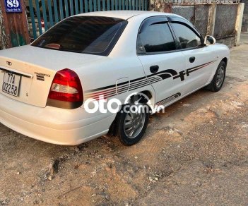 Daewoo Nubira 2002 - Xe màu trắng