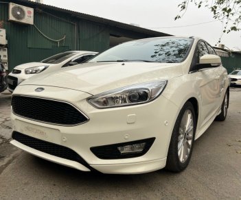 Ford Focus 2019 - Màu trắng, xe nhập