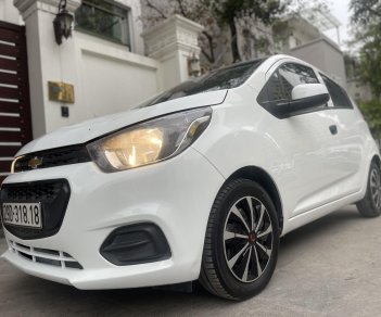 Chevrolet Spark 2018 - Màu trắng, số sàn, giá cực tốt