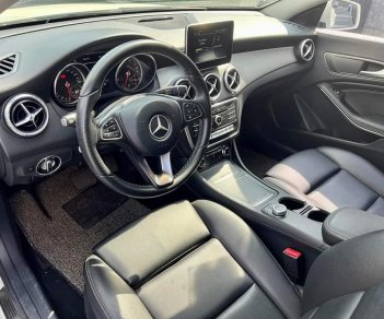 Mercedes-Benz GLA 250 2015 - Màu trắng