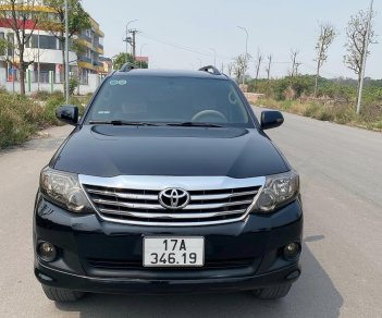 Toyota Fortuner 2014 - Xe màu đen