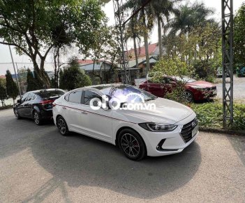 Hyundai Elantra huyndai  trắng Ngọc Trinh 2016MT 2016 - huyndai elantra trắng Ngọc Trinh 2016MT