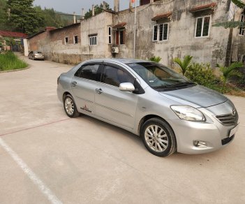 Toyota Vios 2012 - Xe màu bạc giá cạnh tranh