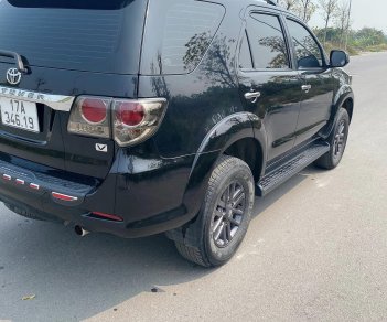 Toyota Fortuner 2014 - Xe màu đen