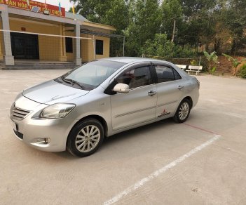 Toyota Vios 2012 - Xe màu bạc giá cạnh tranh