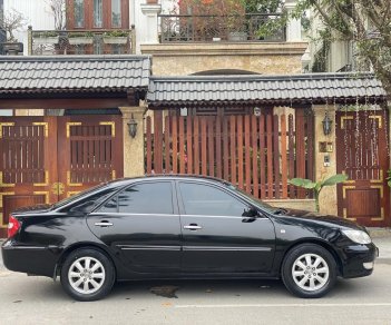 Toyota Camry 2002 - Màu đen