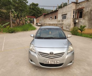 Toyota Vios 2012 - Xe màu bạc giá cạnh tranh