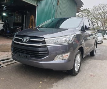 Toyota Innova 2019 - Màu xám, 660 triệu