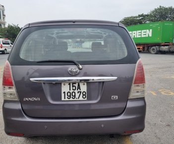 Toyota Innova 2010 - Xe màu xám