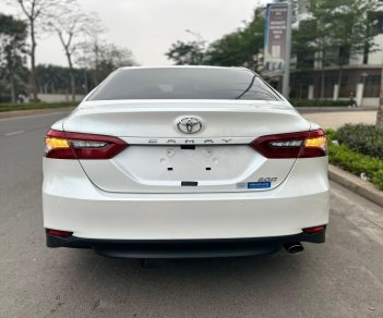 Toyota Camry 2022 - Màu trắng Ngọc Trinh, nhập khẩu, giá cực yêu chỉ 1 tỷ 165tr