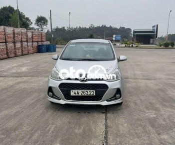 Hyundai Premio 2017 - Xe màu bạc, xe nhập