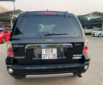 Ford Escape 2004 - 5 chỗ ngồi rộng rãi, gầm cao hai cầu điện phù hợp đi công trình và vùng cao