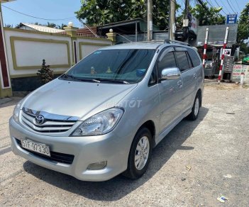 Toyota Innova Bán inova đời 2010 bản G xe đẹp chất xe còn 2010 - Bán inova đời 2010 bản G xe đẹp chất xe còn