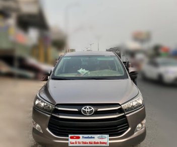 Toyota Innova 2019 - Màu xám