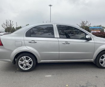 Chevrolet Aveo 2015 - Xe màu bạc giá ưu đãi