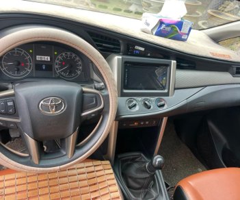 Toyota Innova 2019 - Màu xám